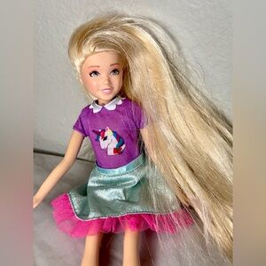Disney JOJO siwa with unicorn shirt she sings!!